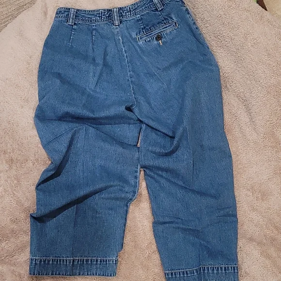 Gap Retro Cut Capri, Size 6 - Picture 3 of 3